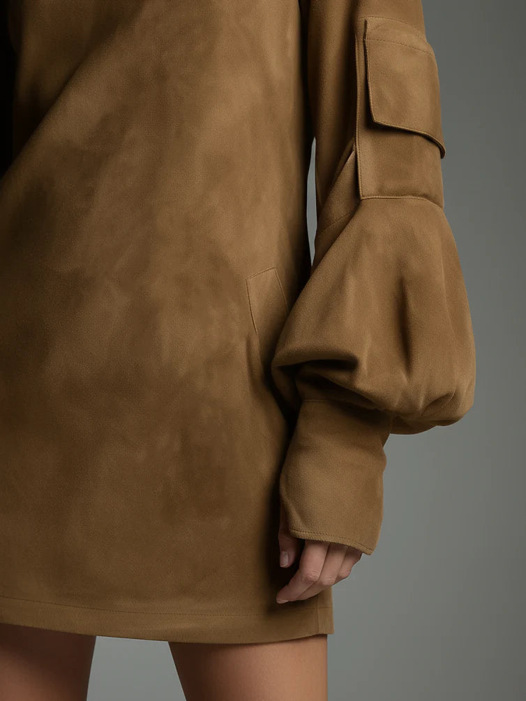 Sara | Laza, mini velúr ruha magas gallérral